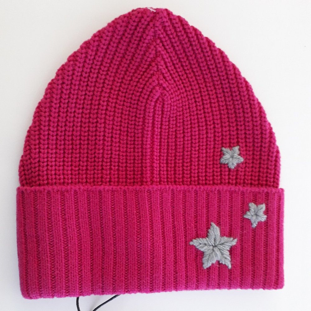 NWT - REBECCA MINKOFF SOFT RIBBED BEANIE WITH EMBROIDERED STARS